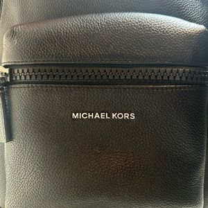 Michael Kors sling pack